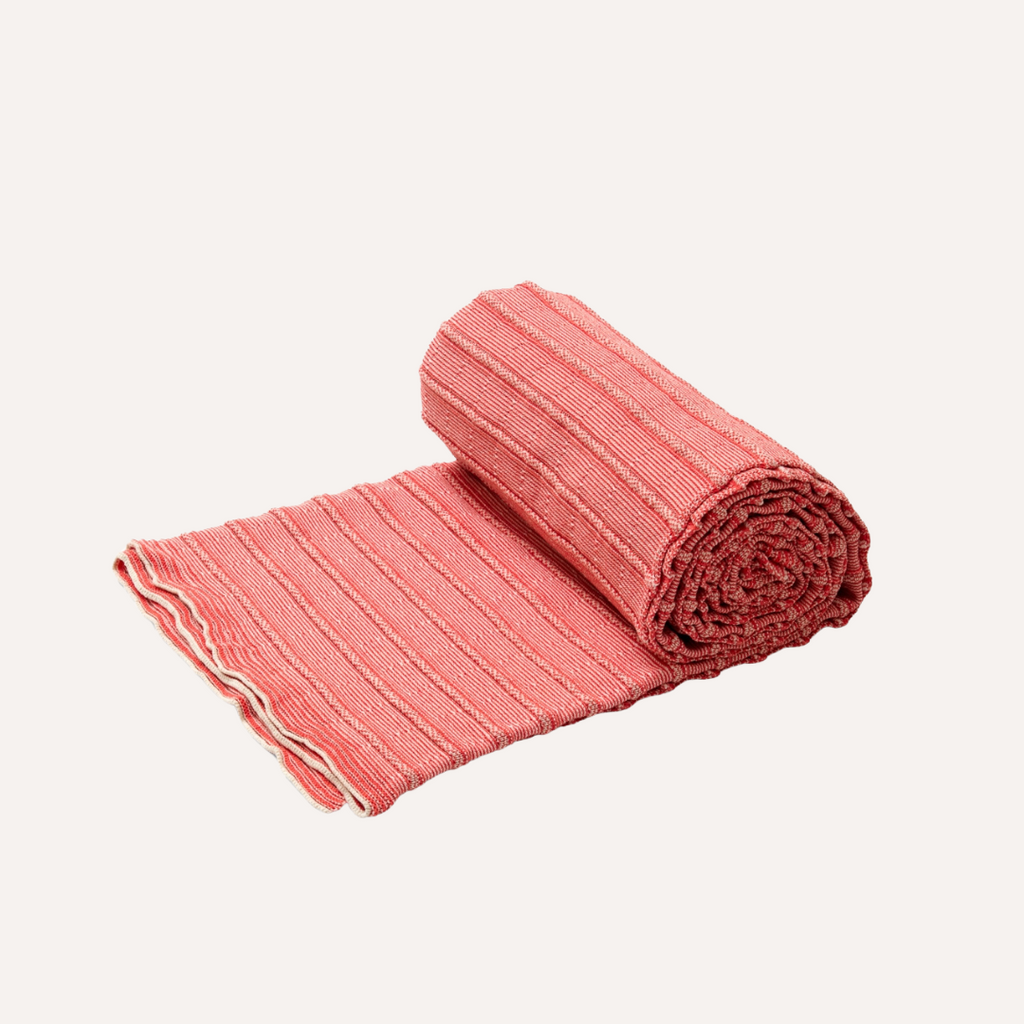 bläanks-Sustainable-Rolled-Texture-Throw-Blanket-Corallo-Greggio-1